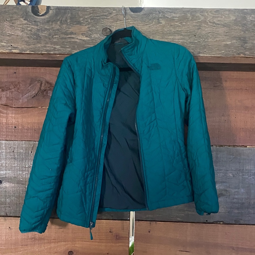 The North Face Women's Deep Teal Puffer Jacket
